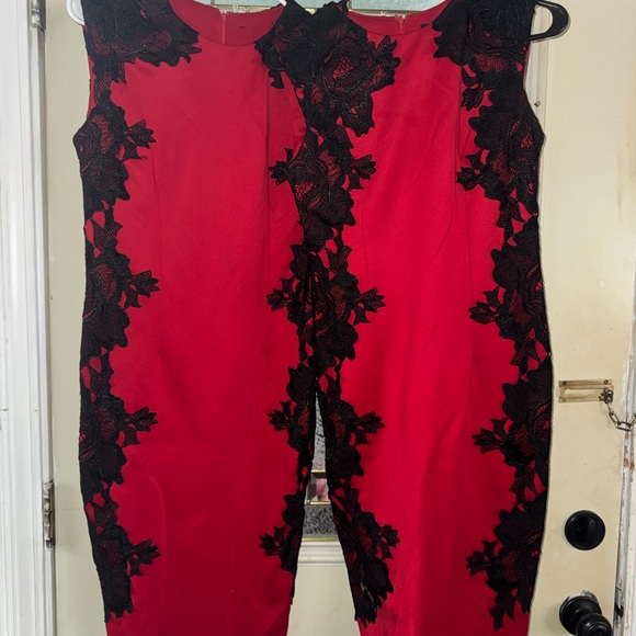 Dresses & Skirts - Elegant Red and Black Lace Jumpsuit